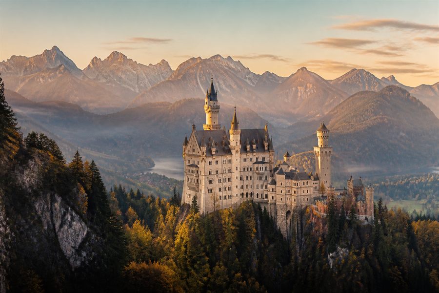 Zamek Neuschwanstein w Bawarii